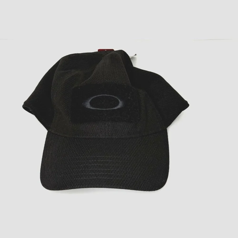NWT Oakley Performance Fit Hat Black L/XL Stretch Golf Athletic Cap